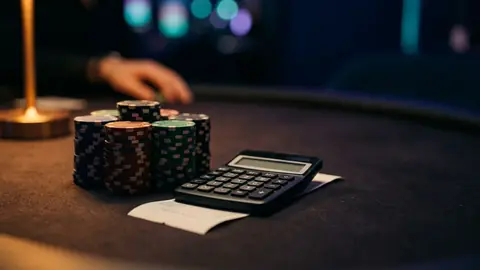 Skatt på casinogevinster: grensen på 10 000 kroner og regneeksempler